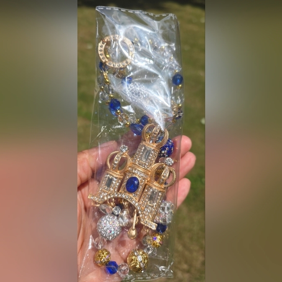 Royal Castle Jeweled Bag Handbag Charm – Blue & Gold Beaded Accent - Picture 2 of 3